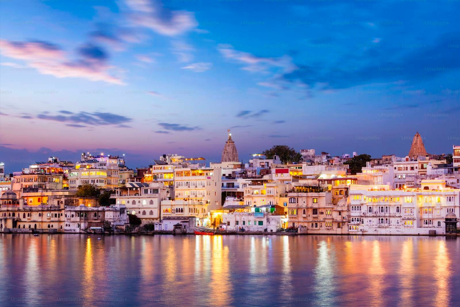 Udaipur Lake City route guide for Gurgaon to Udaipur taxi booking