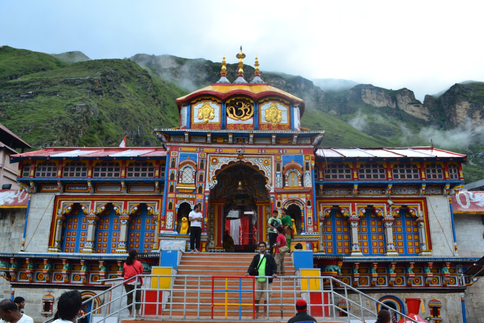 Badrinath Dham route guide for Delhi to Badrinath taxi booking